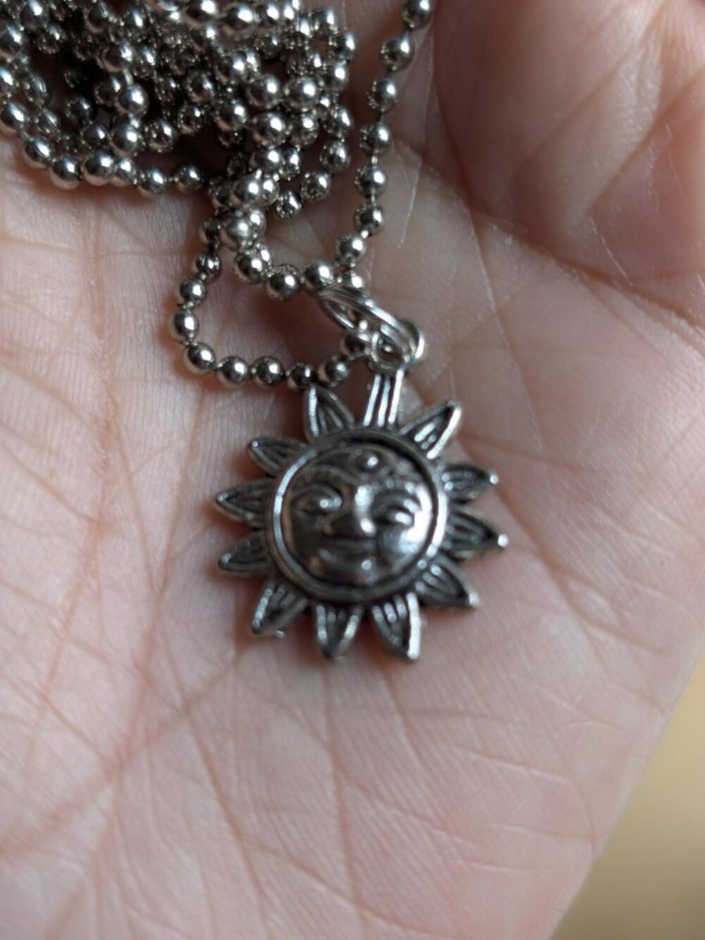 cute Vintage Silver Toned Sun Pendant Necklace